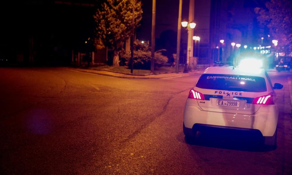 Αχαϊα: «Κόλαση η ζωή μου στο χωριό» - Χυδαία και ρατσιστικά συνθήματα στο σπίτι του